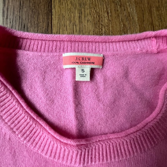 J. Crew 100% Cashmere Short Sleeved Pink Sweater Woman’s Sz S Luxury Barbie - Picture 3 of 10